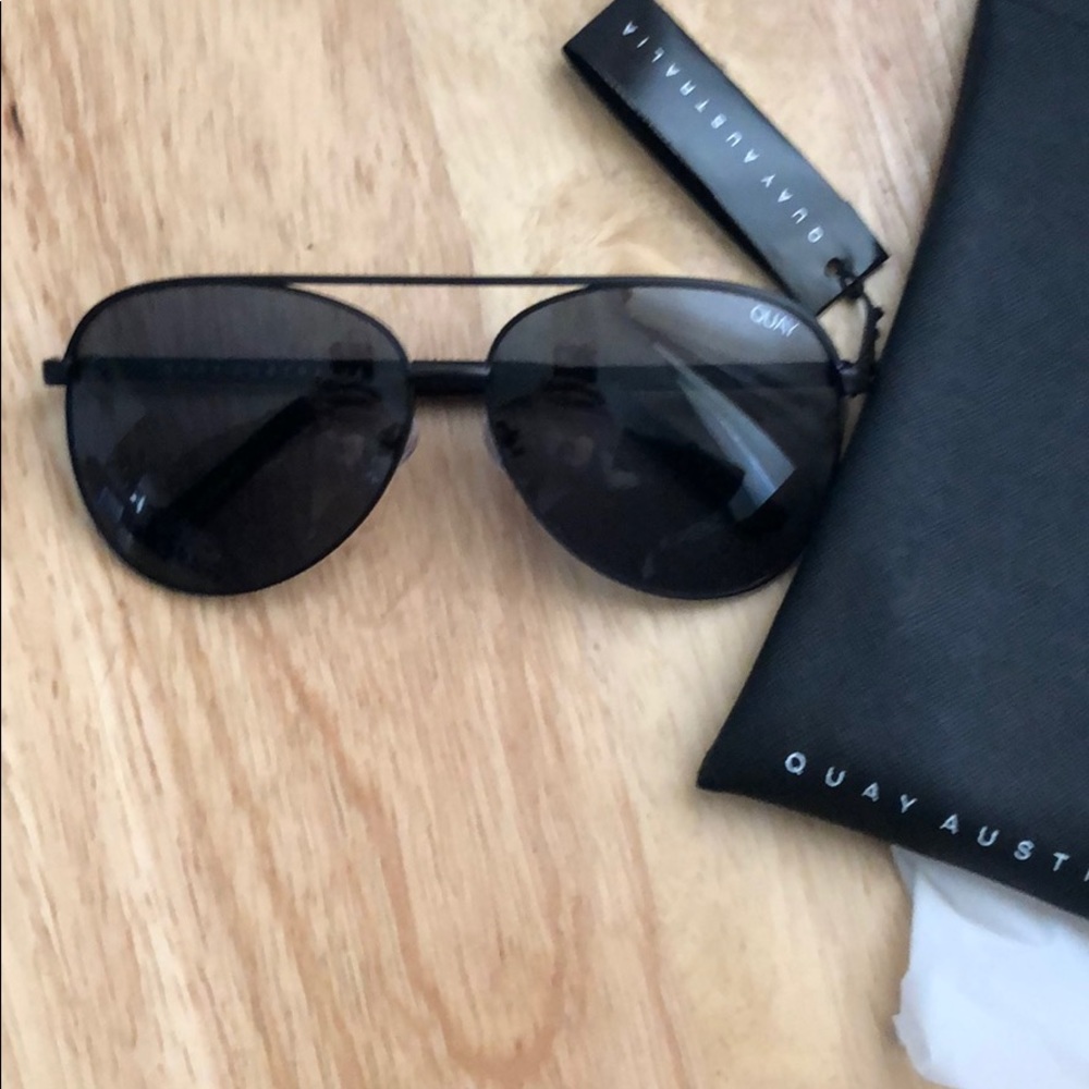 QUAY aviator sunglasses brand new